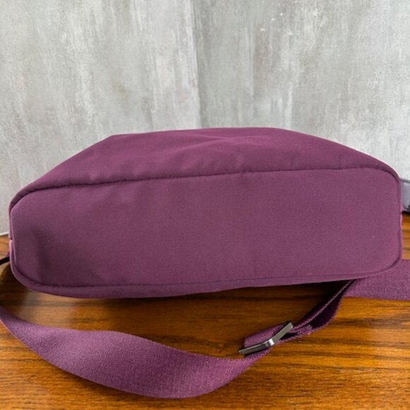 eBags Belcourt Crossbody Carryall Purse Travel Bag Organizer - Picture 5 of 8